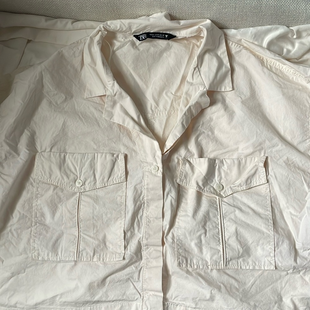 EUC Zara crop top cream color! Fits up to XL because of oversize!